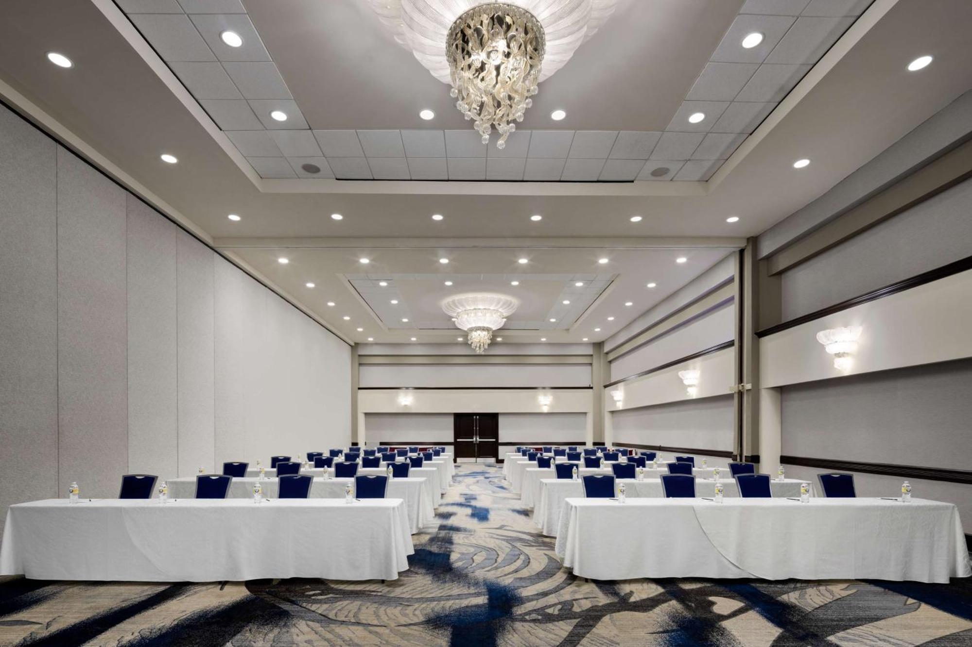 Hilton Long Island/Huntington Hotel Melville Exterior foto