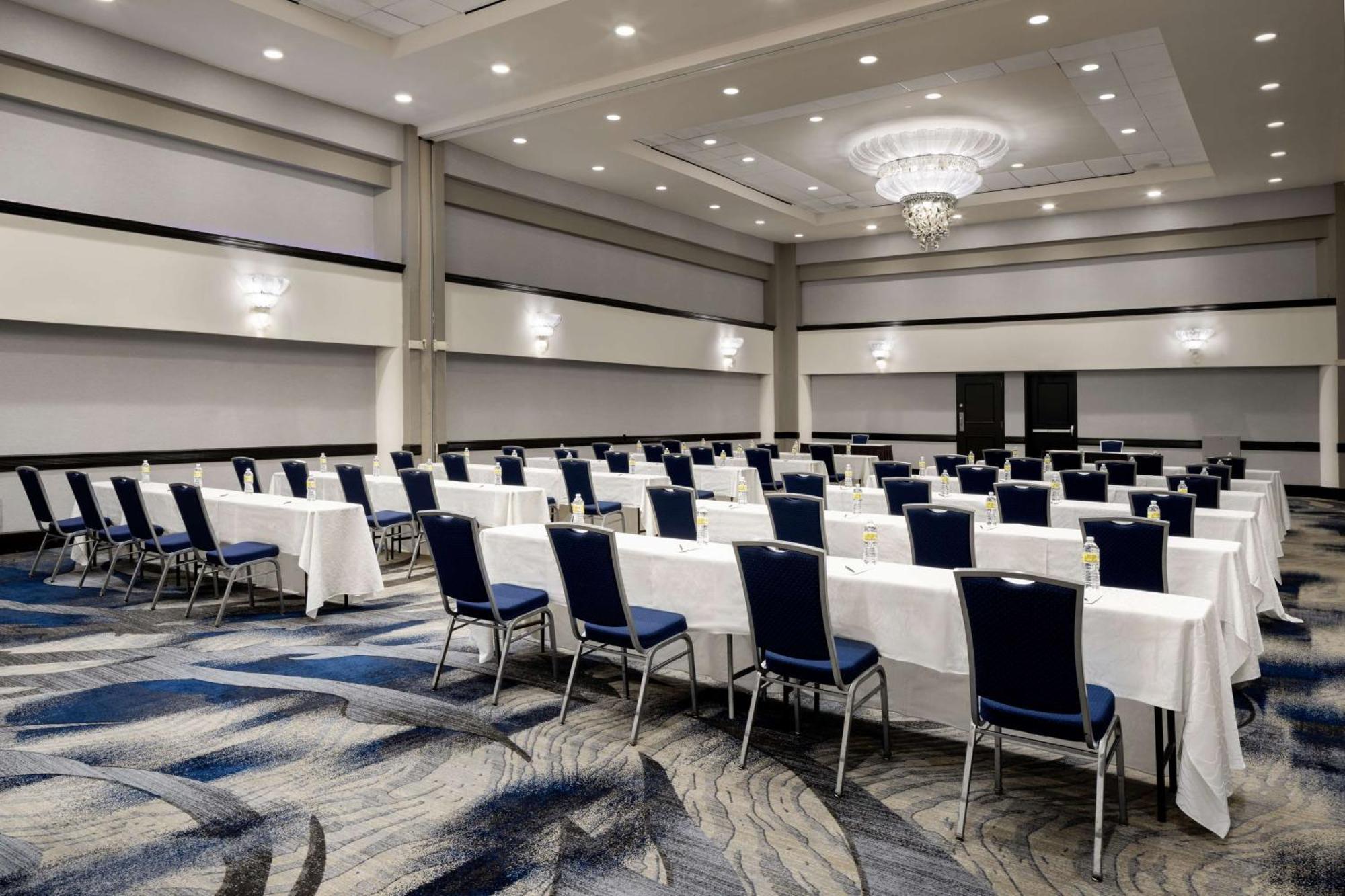 Hilton Long Island/Huntington Hotel Melville Exterior foto